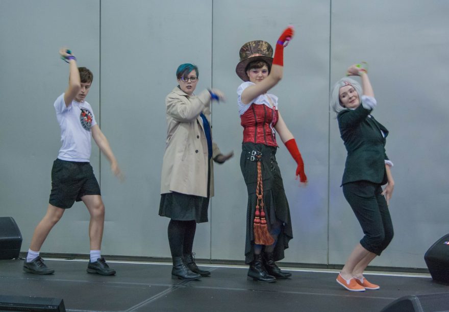 Oz Comic Con Brisbane 2015 - Playing just dance