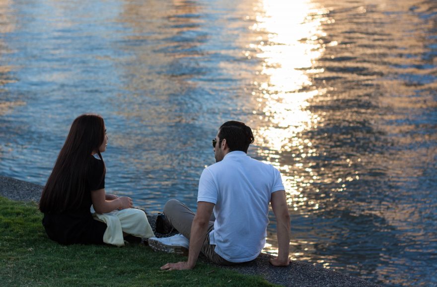 Photography Workshop Brisbane - People sitting by the Brisbane river at Southbank