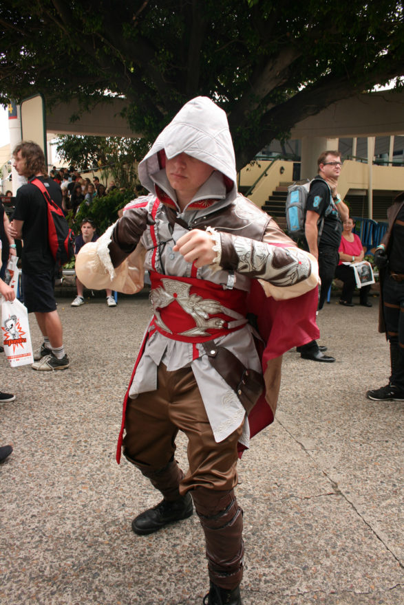 Supanova Brisbane: November 2011 - Cosplayer getting photos before opening