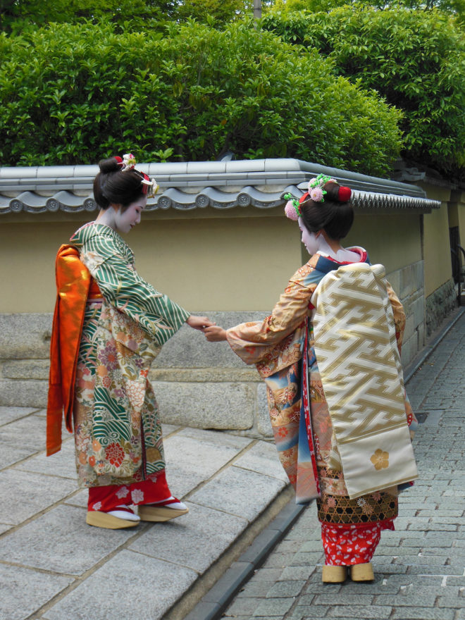 Japan Trip 2013 - Geisha in the Higashiyama district in Kyoto