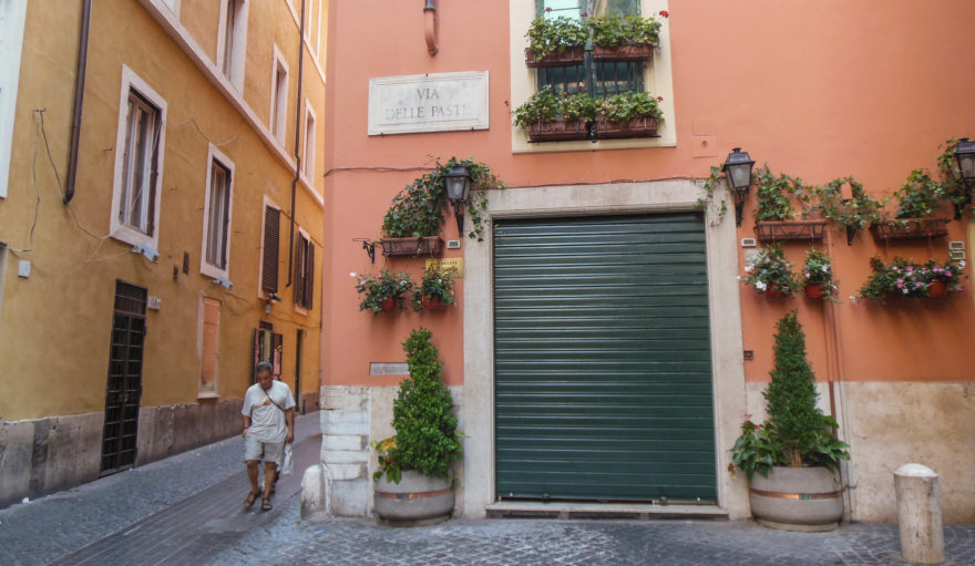 Rome - Walking through the Roman steets
